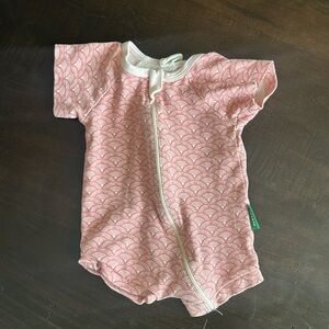 Parade organ is body suit in 3-6months